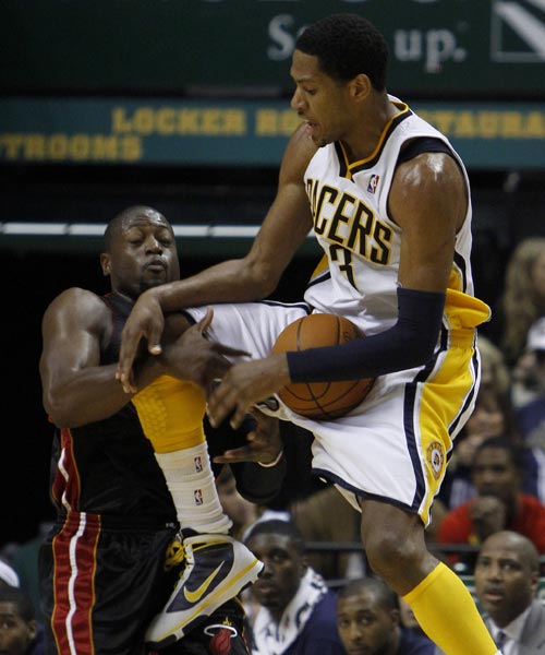 国足正在坚 国足正在坚