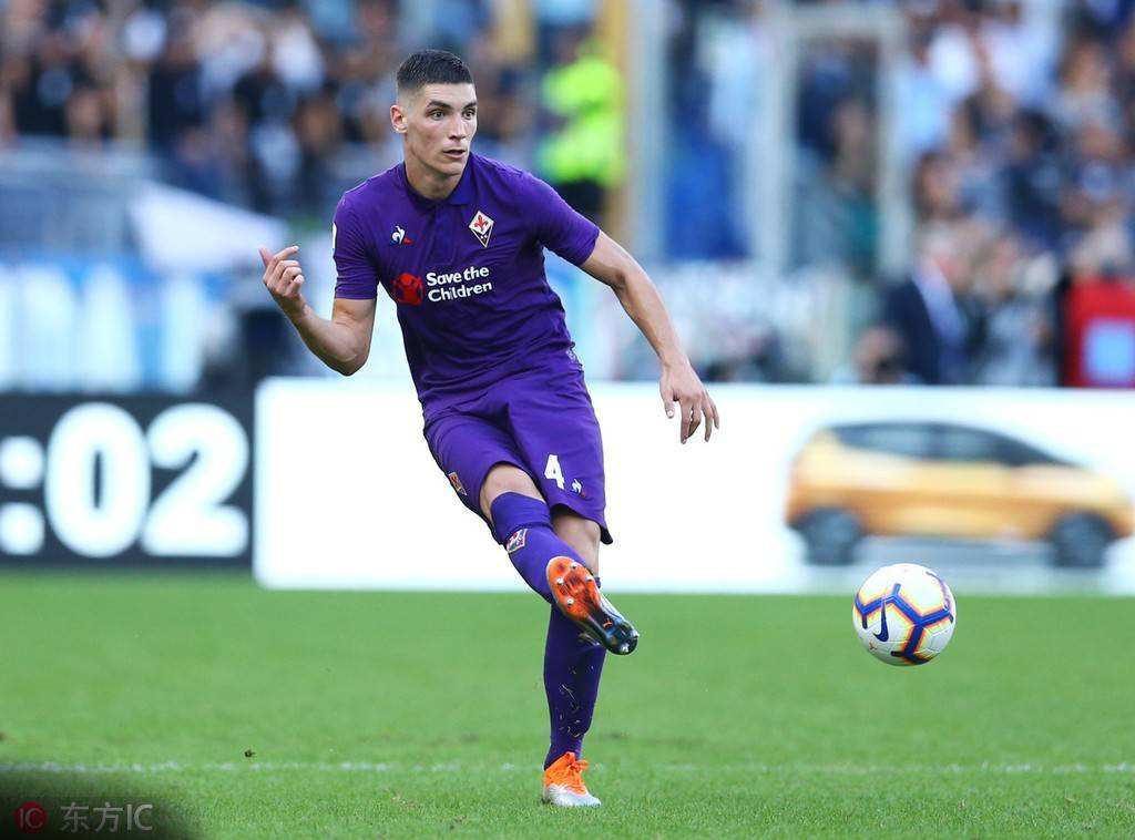 新年首冠 新年首冠